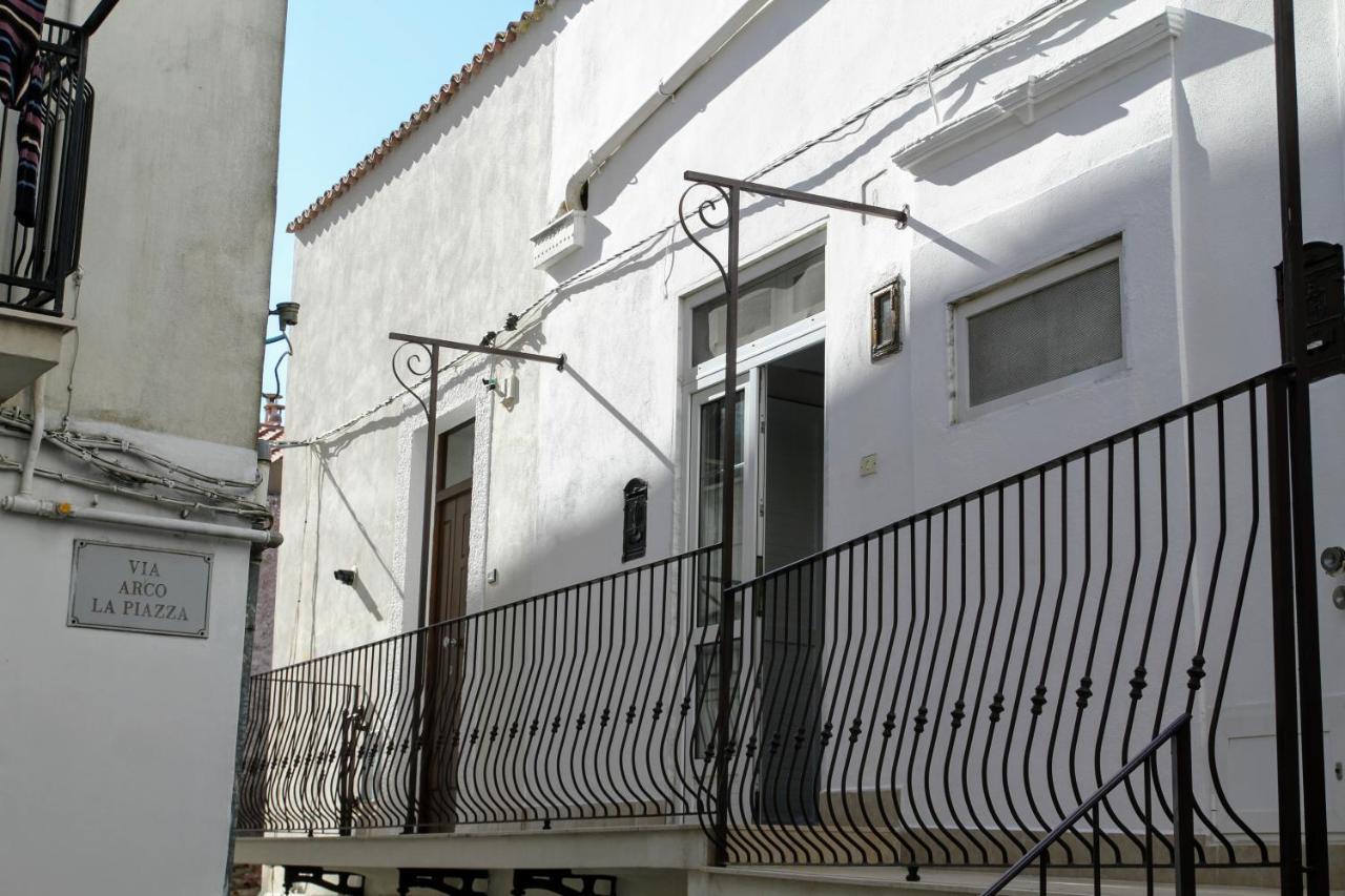 Rooms Dimora Arco - Affitti Brevi Italia Монте-Сант'Анджело Экстерьер фото