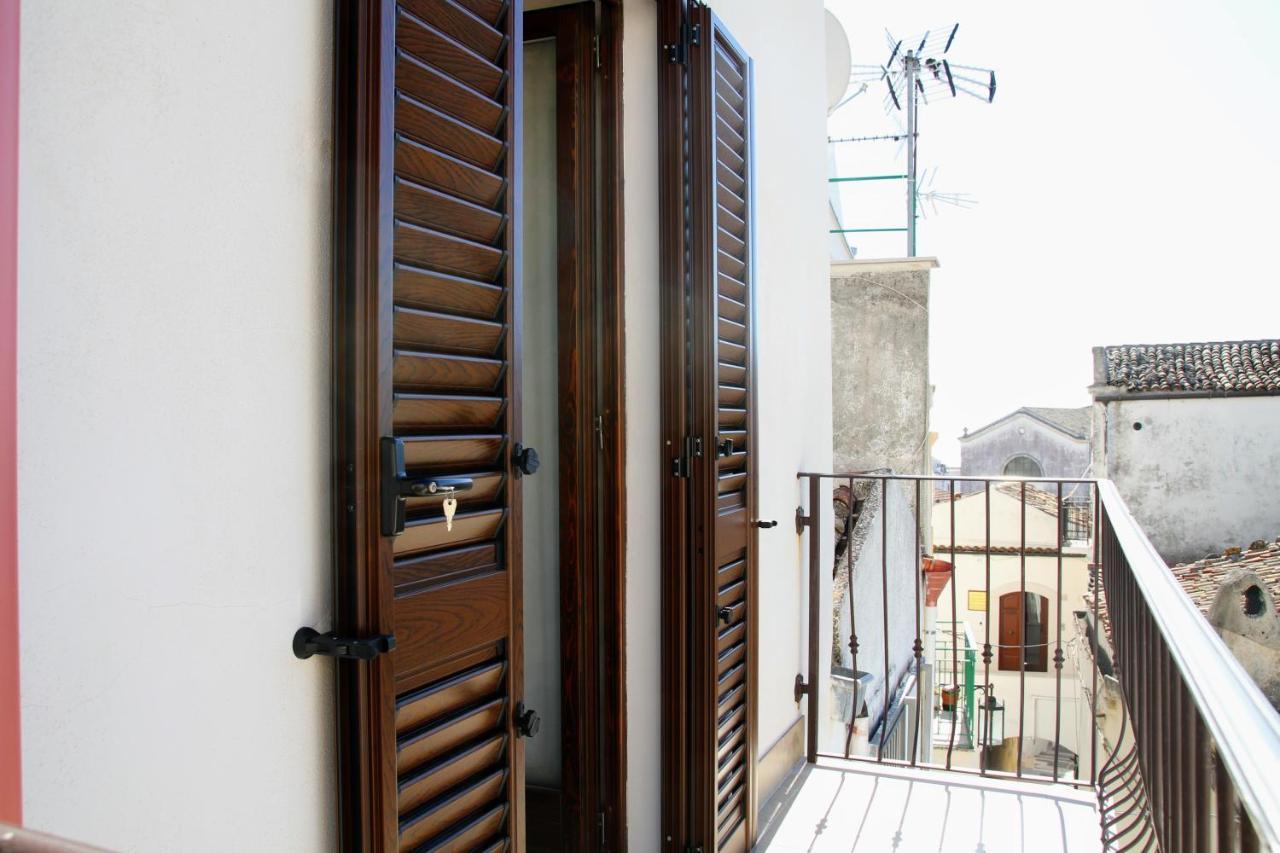 Rooms Dimora Arco - Affitti Brevi Italia Монте-Сант'Анджело Экстерьер фото