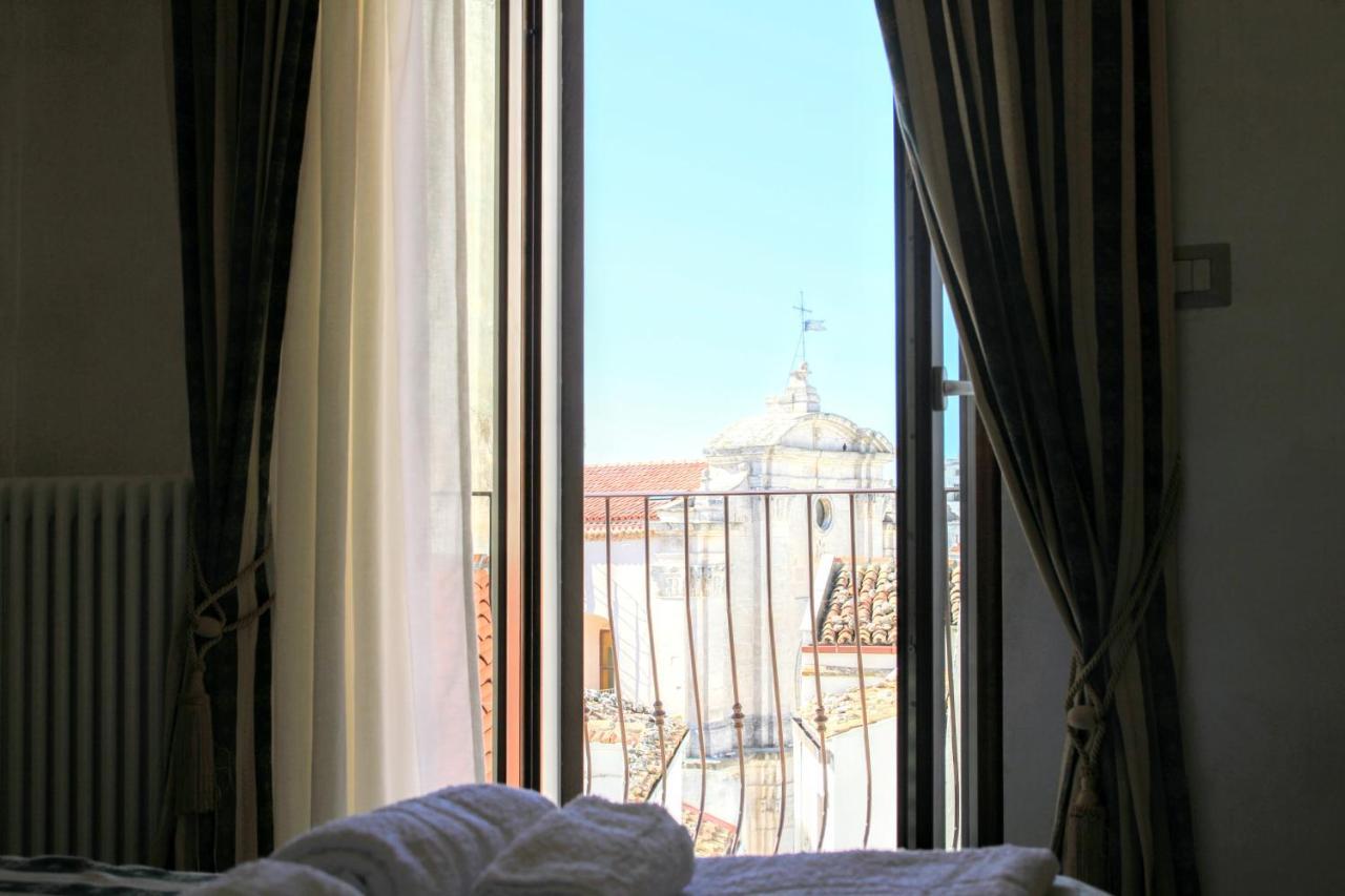 Rooms Dimora Arco - Affitti Brevi Italia Монте-Сант'Анджело Экстерьер фото