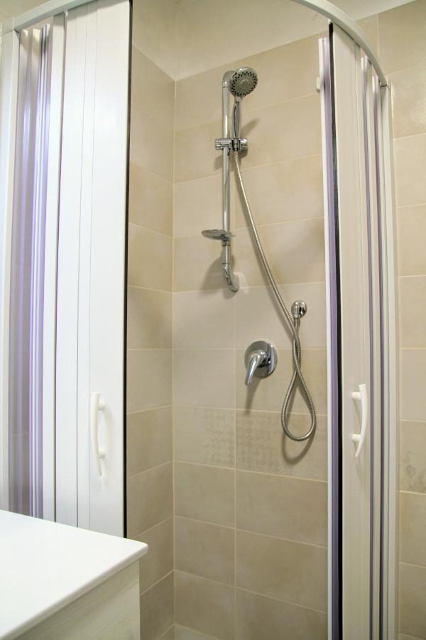 Rooms Dimora Arco - Affitti Brevi Italia Монте-Сант'Анджело Экстерьер фото