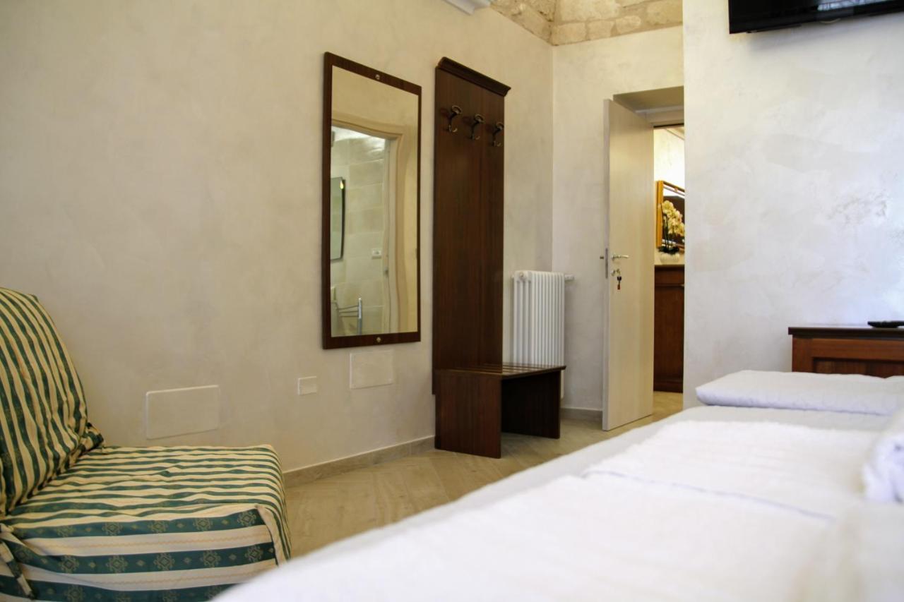 Rooms Dimora Arco - Affitti Brevi Italia Монте-Сант'Анджело Экстерьер фото