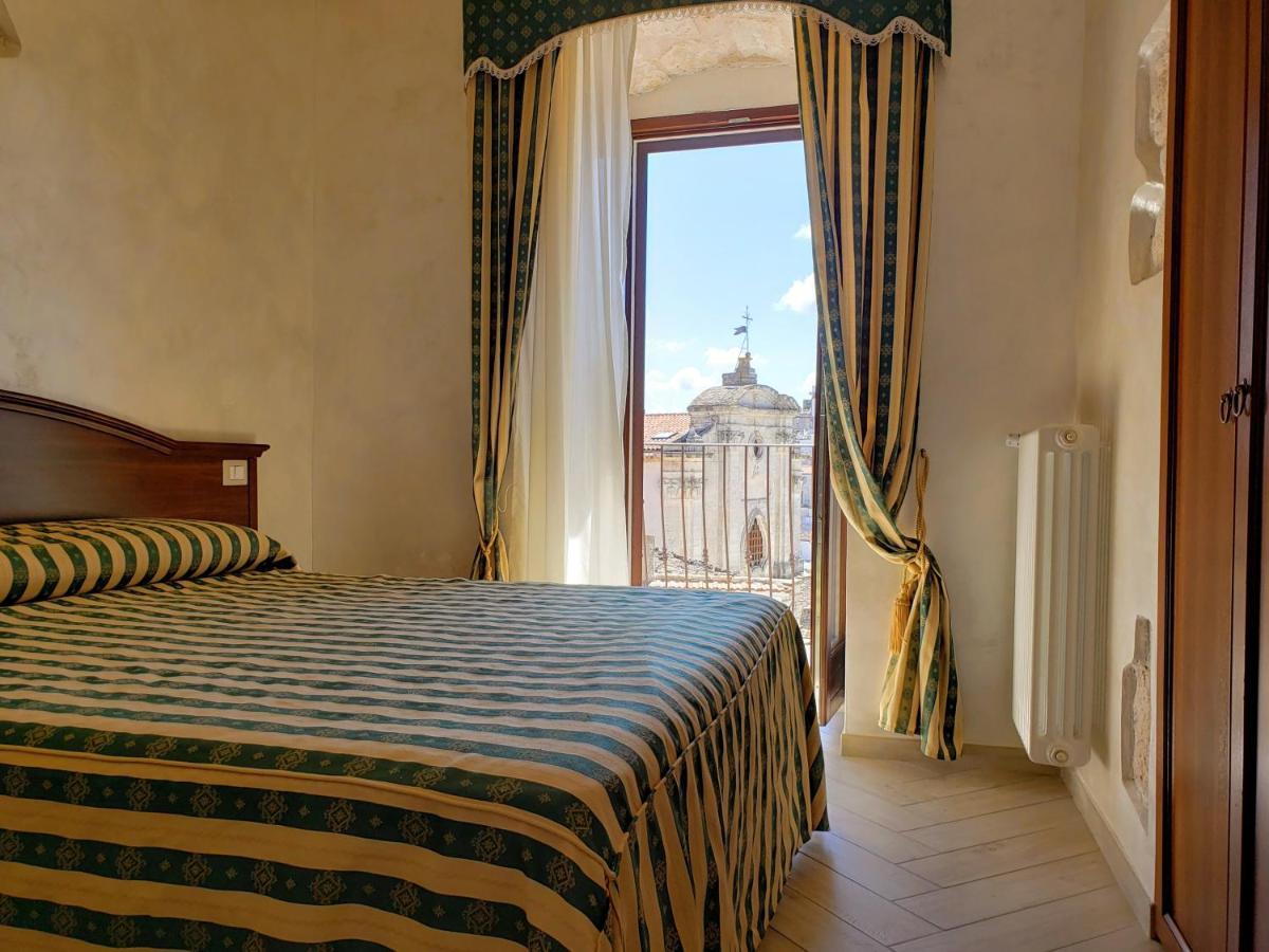 Rooms Dimora Arco - Affitti Brevi Italia Монте-Сант'Анджело Экстерьер фото